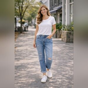 GAP Authentic Boyfriend Jeans Women’s Size 28 Relaxed Fit Classic Blue Denim New